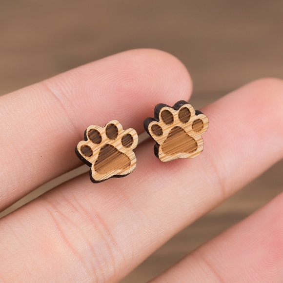 "Wooden Woof" Handmade Vintage Wood Earrings - Picture 3 of 3